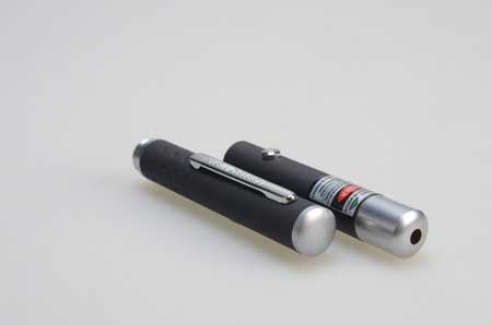 レーザーポインター